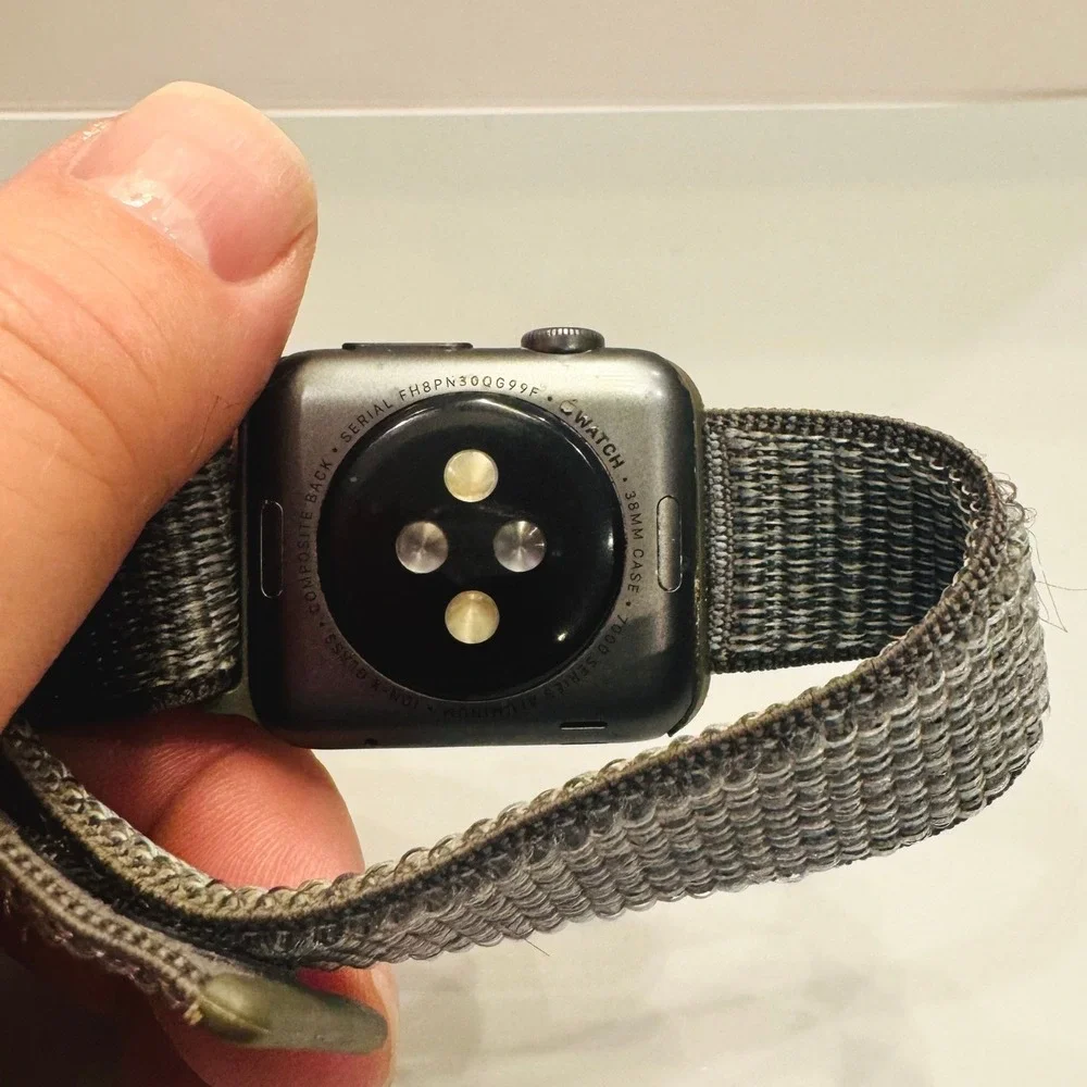 Apple Watch Series 1 38mm Space Gray Aluminum Locked For Parts